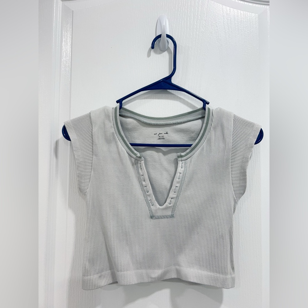 URBAN Outfitters top